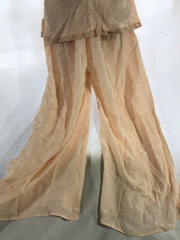 Antique 1930s Pajamas in peach silk and lace old/new M-L