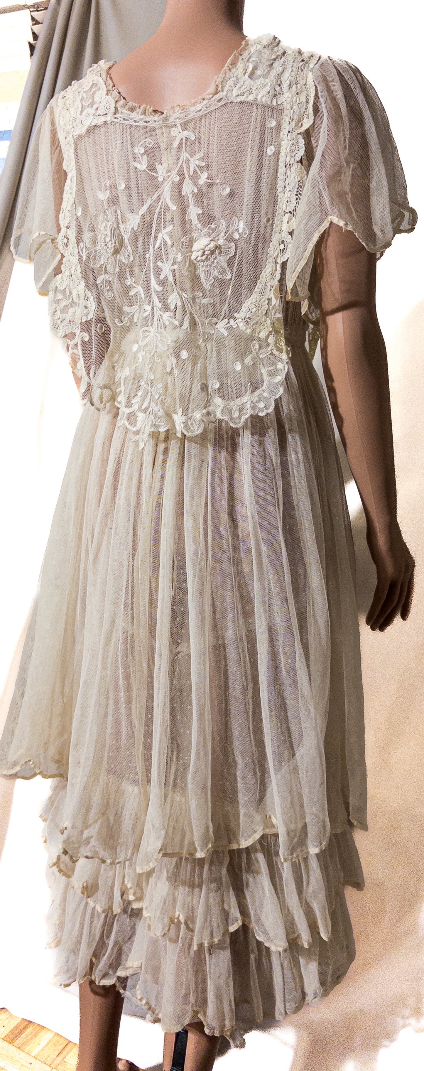 Make it yours! Antique Edwardian 1900s cotton tulle lace wedding dress