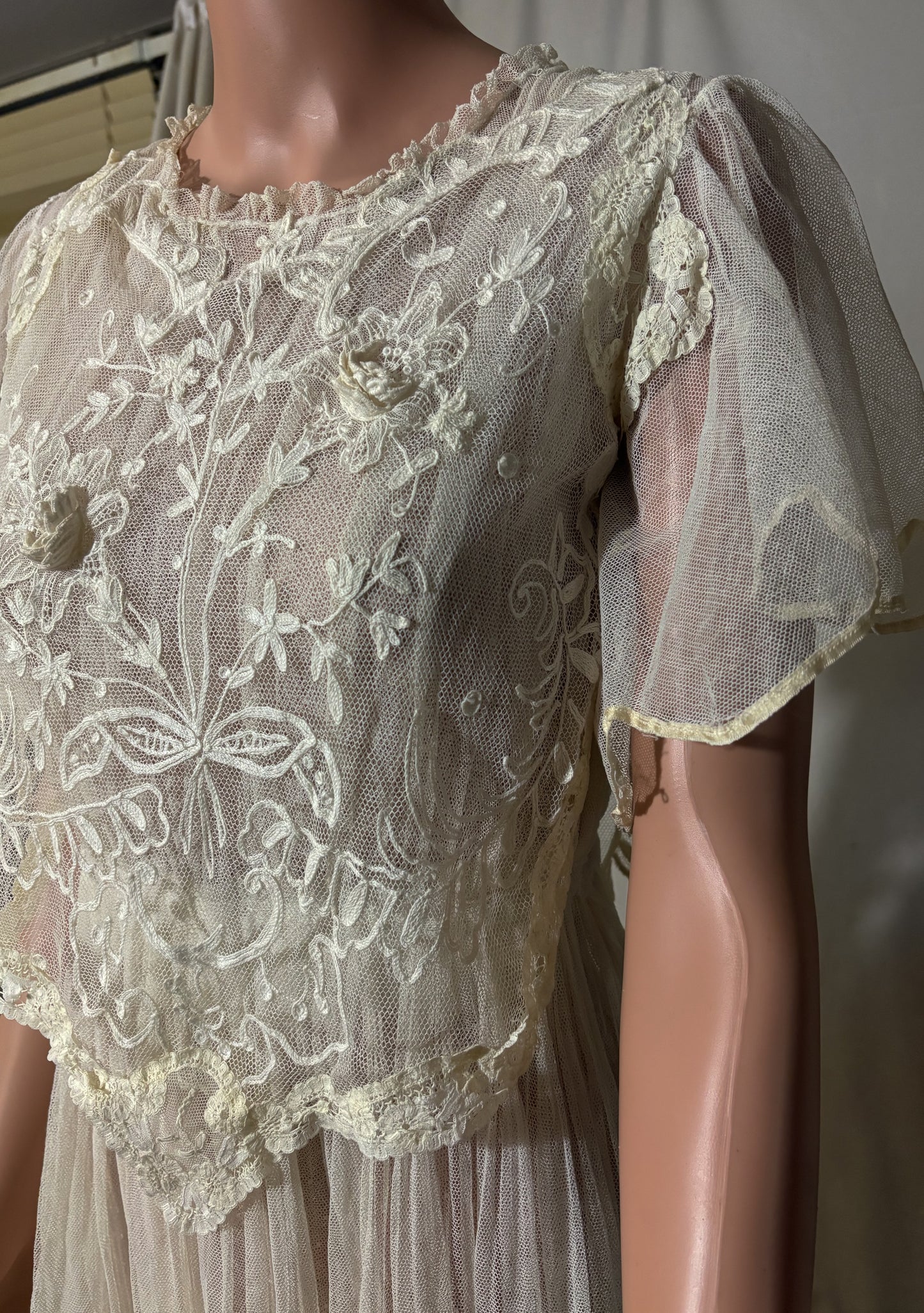 Make it yours! Antique Edwardian 1900s cotton tulle lace wedding dress