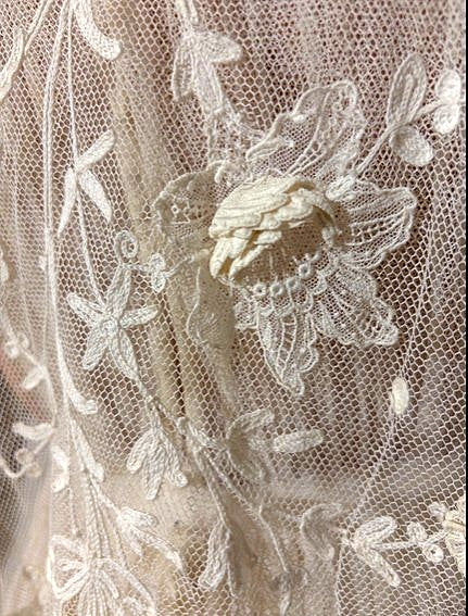 Make it yours! Antique Edwardian 1900s cotton tulle lace wedding dress